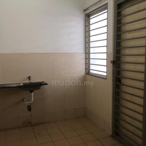 Kajang Double Storey Terrace For Rent, Gated, Swimming Pool, Ukm 3