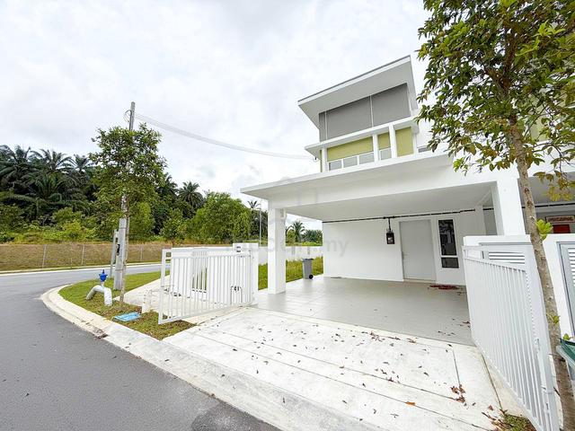 CORNER LOT & GUARDED Rumah Teres 2 Tingkat Nusari Aman 3 Sri Sendayan 1