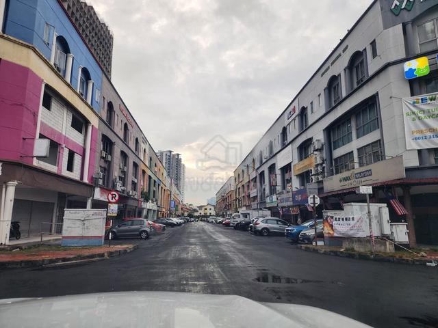 Subang Jaya , USJ 1 Office Lot with Lift 1