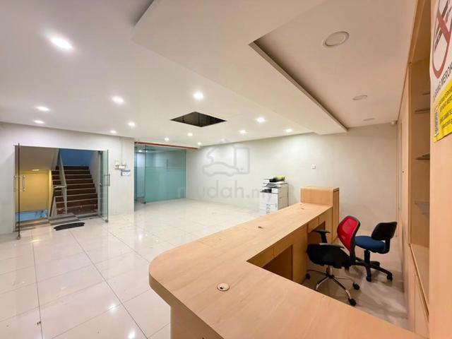 Kawasan Perniagaan Sg Rambai Office Settings 1st Floor Shoplot 1