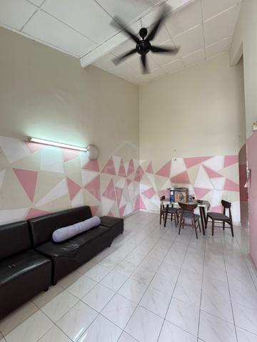 Single Storey House 3Bed 2Bath Partial Furnish @ Jalan Layang Perling 1