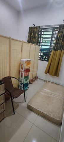 Bilik sewa Murah & Selesa  wanita saja 1