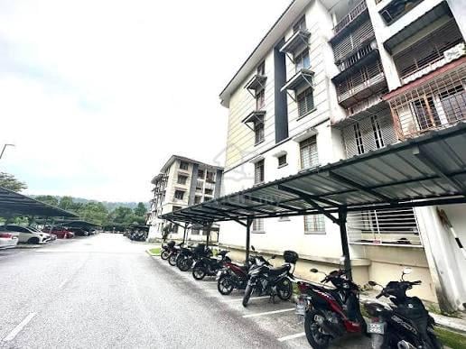 Sinar Apartment 1