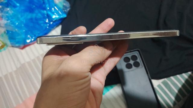 infinix note 40 5g - photo 5 of 6