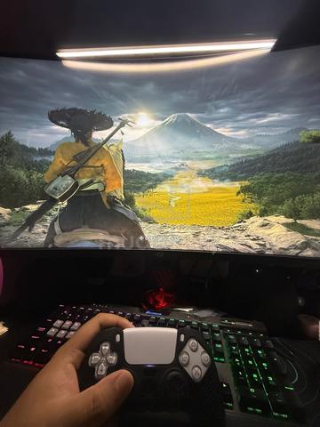 ASUS ROG XG32VQR 32" Curved Gaming Monitor - photo 4 of 4