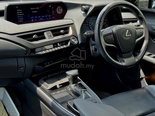 2020 Lexus UX200 2.0 LUXURY (A) - 3