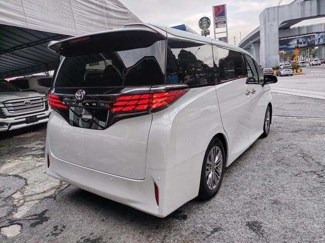 2023 Toyota Alphard 2.5 Z Moon Roof 6,000km 5A - 4