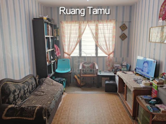 Aman Putra Apartment 1