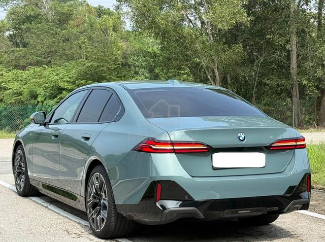 2024/25 BMW i5 eDRIVE40 MSPORT G60 CAPE YORK GREEN - 2