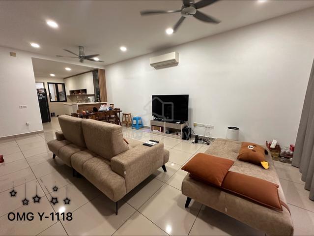 Bukit Raja Ayra 2 Storey 20x75 Fully Renovated Extended Facing Field 1