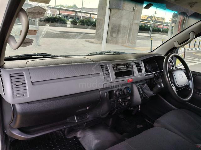 2009 yota Hiace 2.5 (M) Panel Van ( No Paint ) - 5