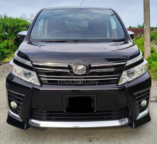 2016 Toyota VOXY ZS 2.0 MANY UNIT🔥8 OR 7 SEATER🔥 - 2