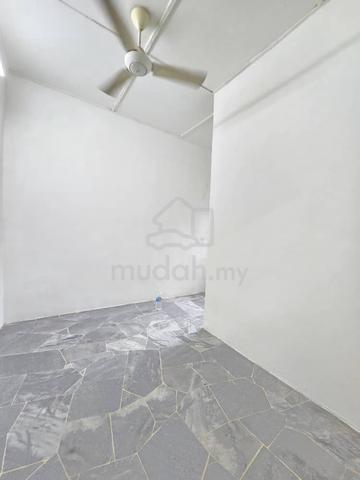 Taman Daya Shop Apartment 5