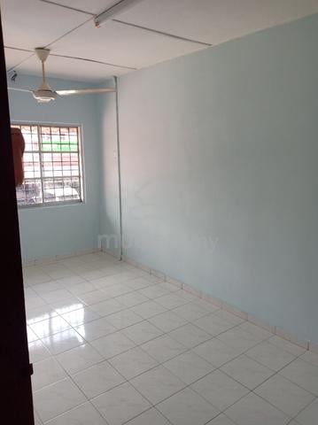 House rent - Taman Aman Banting 1