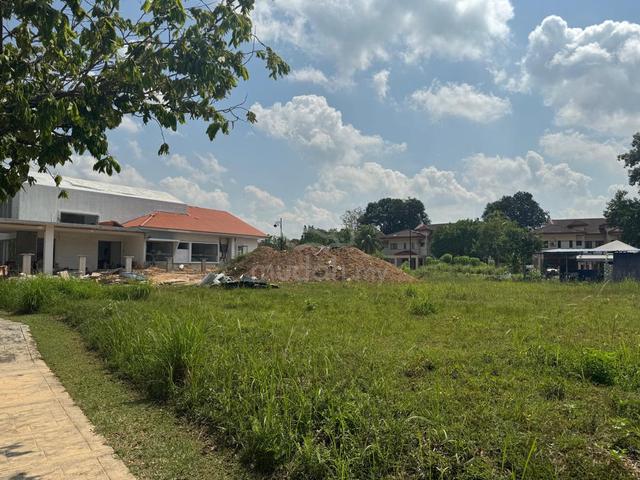 FOR SALE: Tanah Lot Banglo di Presint 11, Putrajaya menghadap taman 1