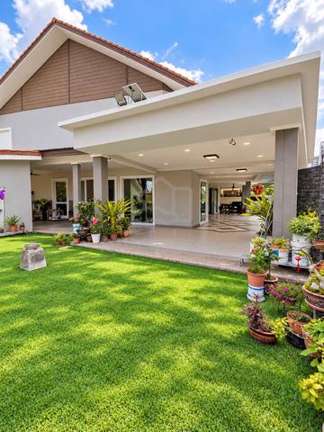 Below Market | 2 Sty Corner | Big Land | Renovated | Can Park 7β8 Cars 1