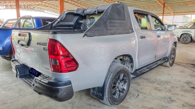 2021 Toyota HILUX 2.4A 4X4 - 3