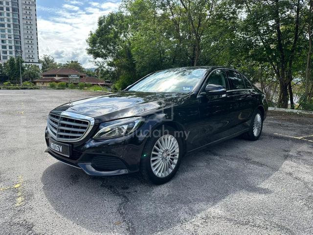 2015 Mercedes Benz C250 EXCLUSIVE 2.0 Luxury Sedan - 3