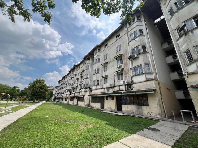 Impian Apartment 1