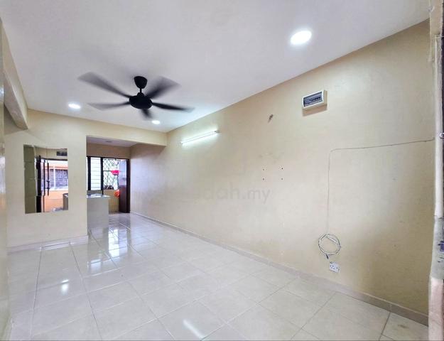 Flat Pandan Indah 1