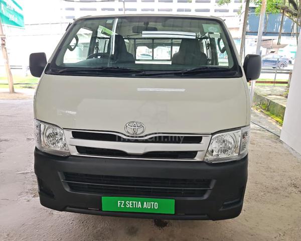 2013 Toyota HIACE 2.5 PANEL VAN FACELIFT (M) - 2