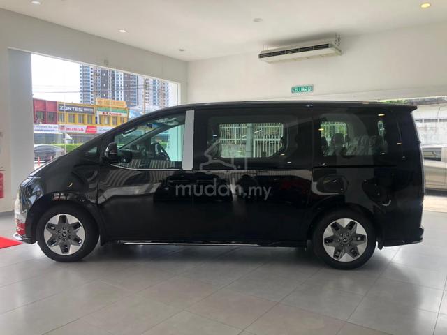 2025 Hyundai STARIA 2.2 STYLE BEST DEAL IN TOWN - 1