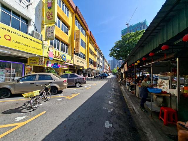 5.5% ROI Fully Tenanted Shoplot 1