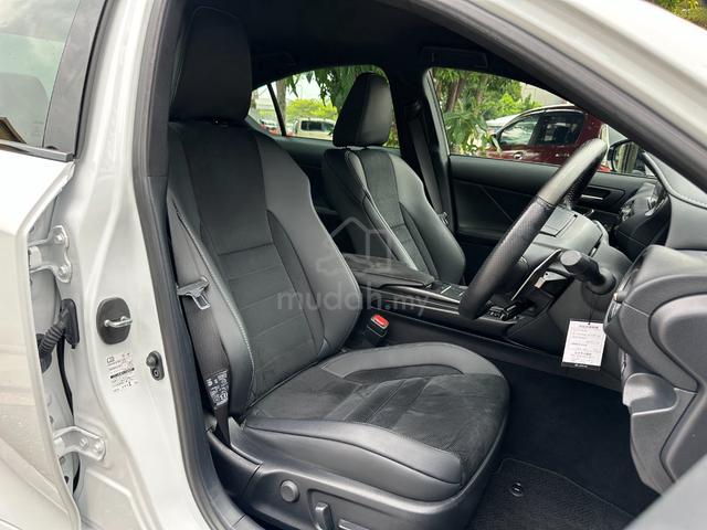 IS 300 2023 Lexus IS300 2.0 F-SPORT MODE BLACK III - 5
