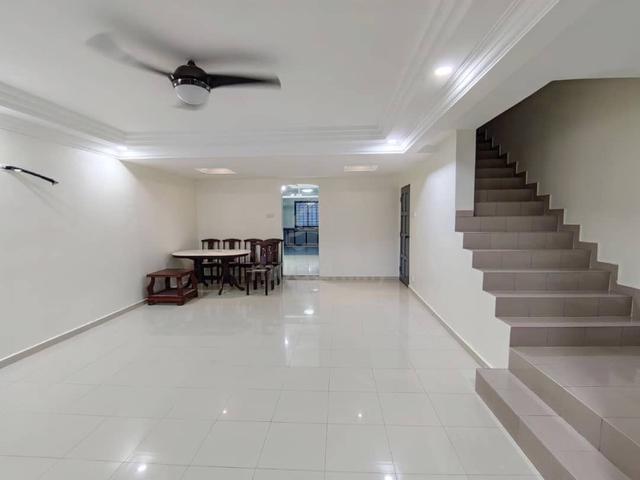 BELOW VALUE Cheng Perdana Freehold Double Storey Extended Front Back 1