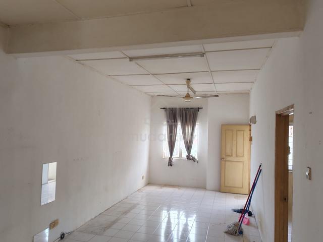 Upper Floor Townhouse Puncak Perdana U10 Jln Pulau Angsa Shah Alam 1