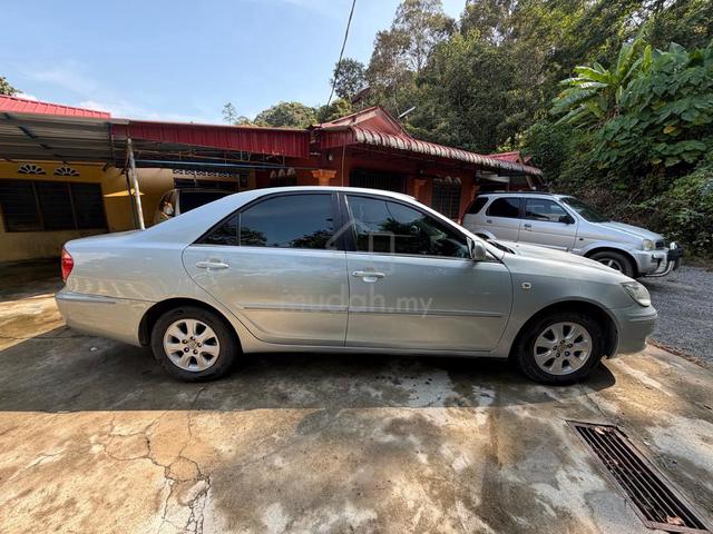 2004 Toyota CAMRY 2.0 E (A) - 4