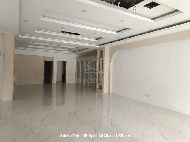 FACING MAIN ROAD, Ground floor @ SERIA 88 1