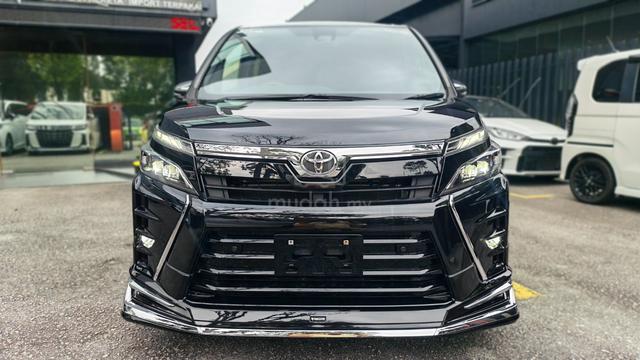 2021 Toyota VOXY 2.0 ZS KIRAMEKI III 8 Seater - 3