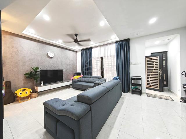 Taman Seri Austin Double Storey Unblock view for Sale/Renovated unit 1