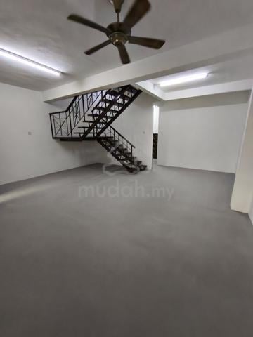 Two Storey House | Taman Seri Kota, Sungai Chua Kajang | Big Car Porch 1