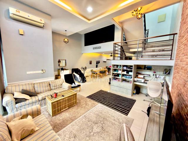 2.5 Storey Renovated IRIS Taman TTDI Grove Kajang 1