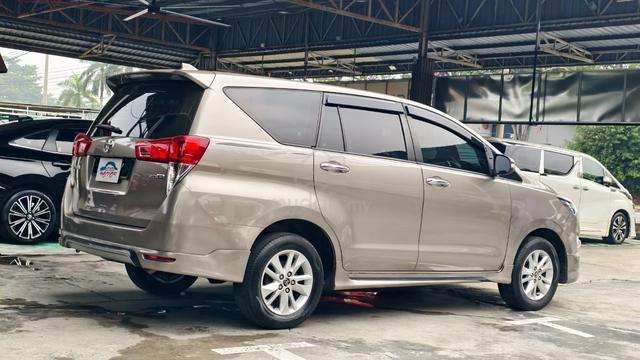 2017 Toyota INNOVA 2.0 G AN140 (A) BODYKIT 8 SEAT - 4
