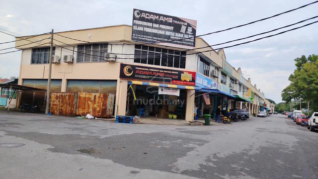 lot kedai 2 tinkat 1