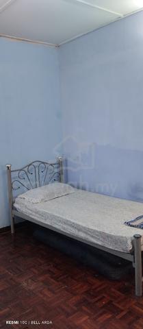 Single Room To Let 1