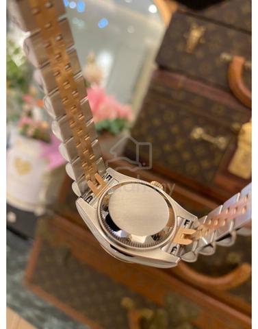 Carousel Image