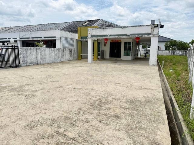 Single Storey End Corner House for Sale at Taman Tunku Miri 1