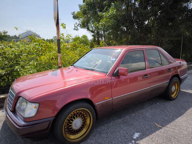 1995 Mercedes Benz 220E 2.2 W124 (A) - 2