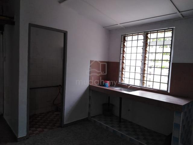 Taman Tas , Rumah Kos rendah 175k ,Got tenant now 3