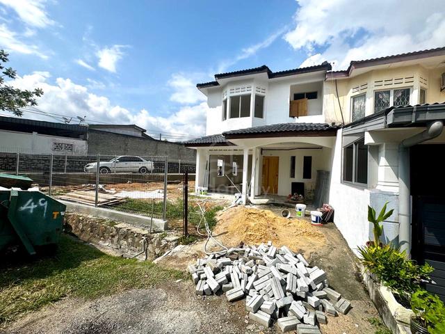 (CORNER LOT) Double Storey Taman Sri Telawi Seremban Negeri Sembilan 1