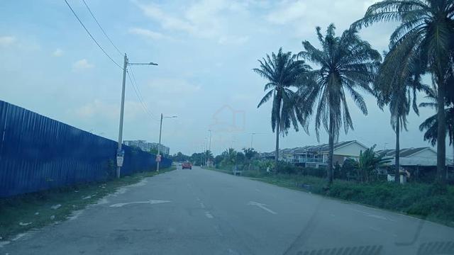 Salak Tinggi Satu Tingkat Teres 20x75 TEPI HIGHWAY  dkt Kota warisan 3