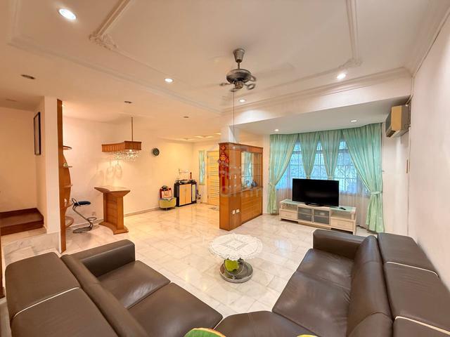 jalan kelabu Johor bahru taman pelangi ciq jb town double storey house 1