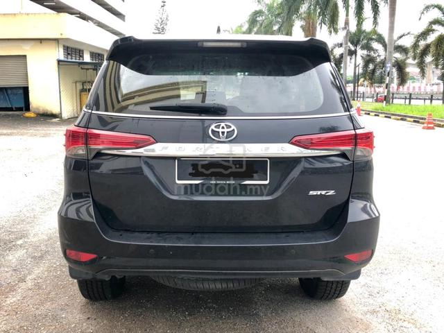 2017 TOYOTA FORTUNER 2.7 (a) PETROL SRZ 4X4 6AT - 4