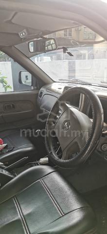 nissan frontier 2006 - 5