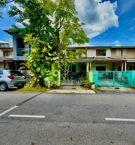 FACING OPEN ! Taman Lingkaran Nur Kajang, 2 Storey Terrace 1