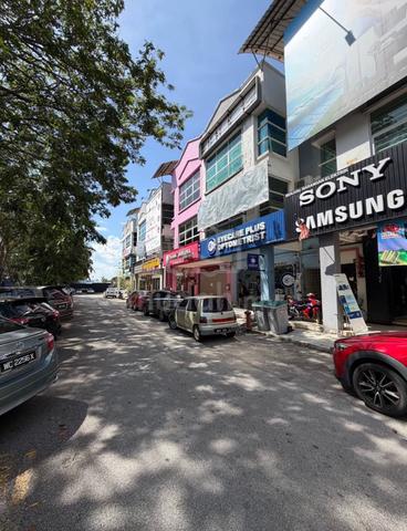 Super Below Value Mainroad 3 Storey Shoplot Melaka Baru Batu Berendam 1